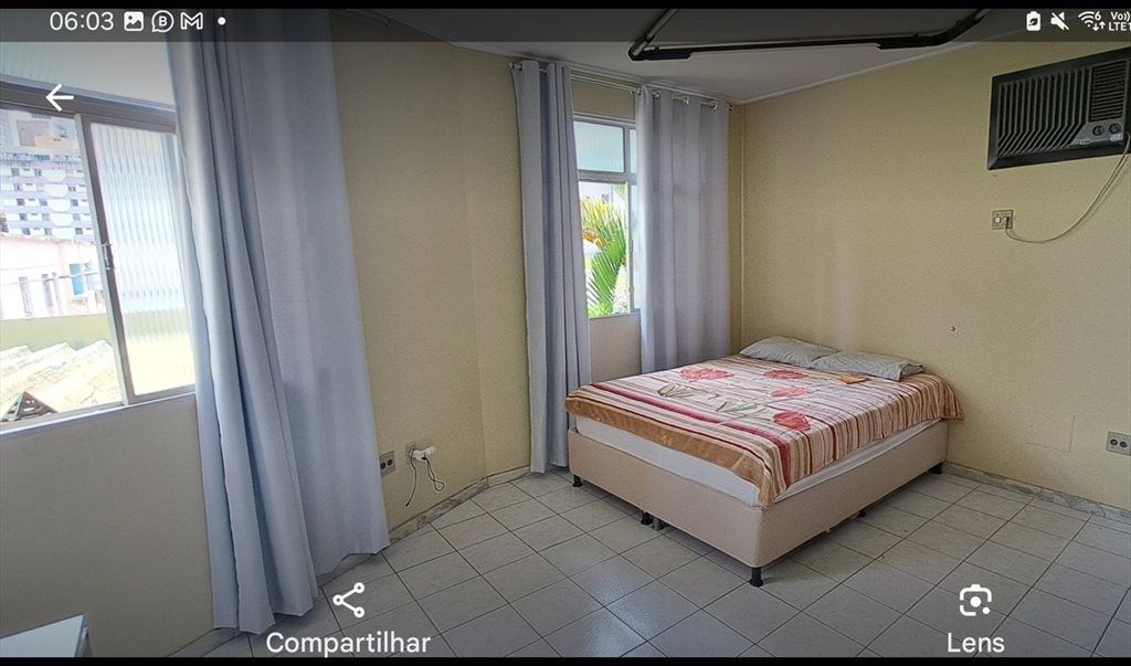 Casal com ar, iluminado e ventilado — foto